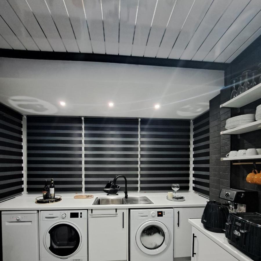 Family Holiday With Hot Tub , Family Groups Only Blackpool Exterior photo